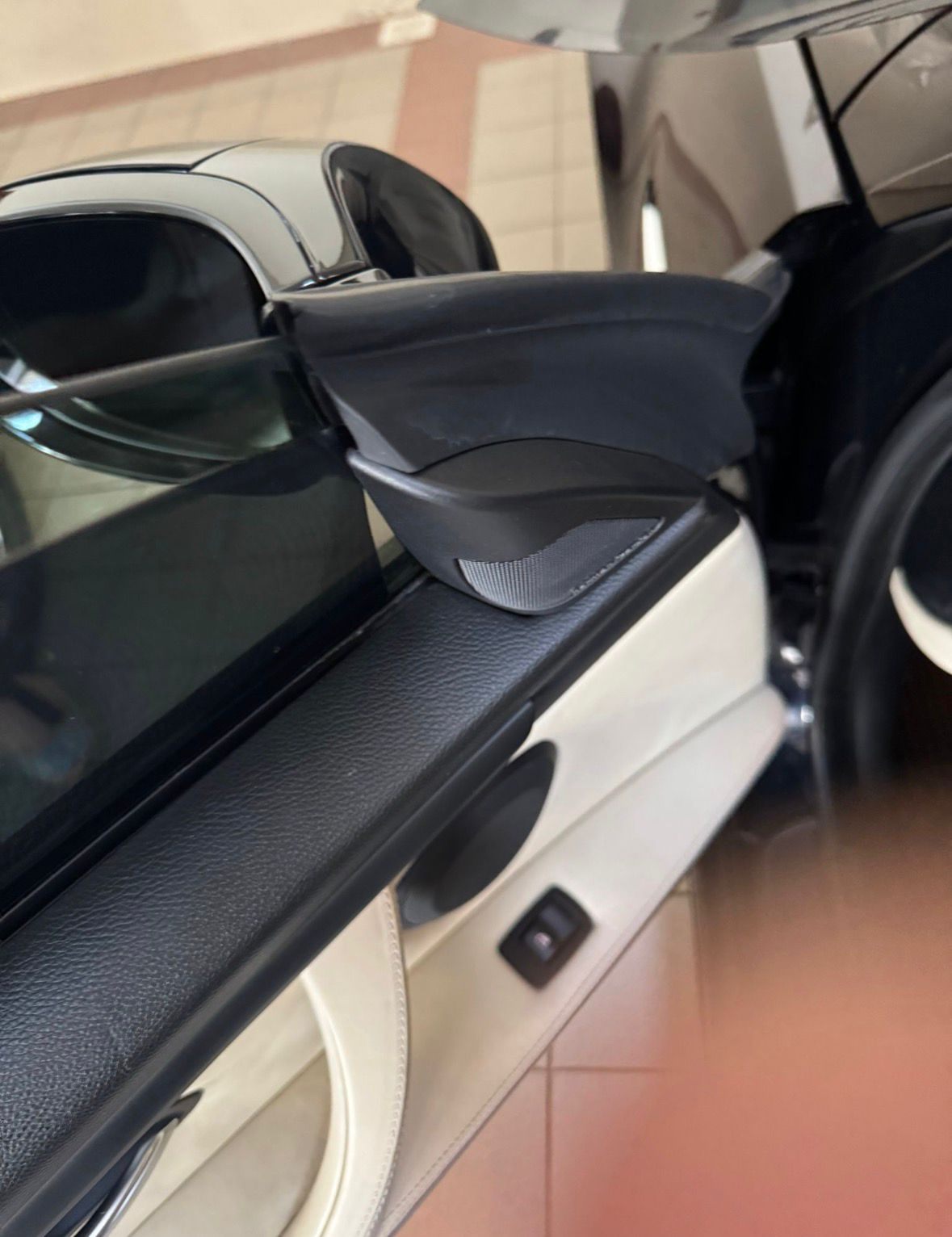 BMW 3 Series E92 interior showing tinted door glass